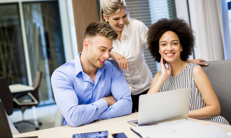 Kinh doanh sơn nước có thu nhập “khủng” như lời đồn hay không?...